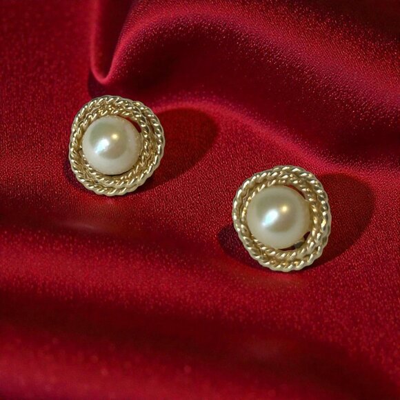 vintage Peter Brams Designs 14K gold & pearl stud earrings